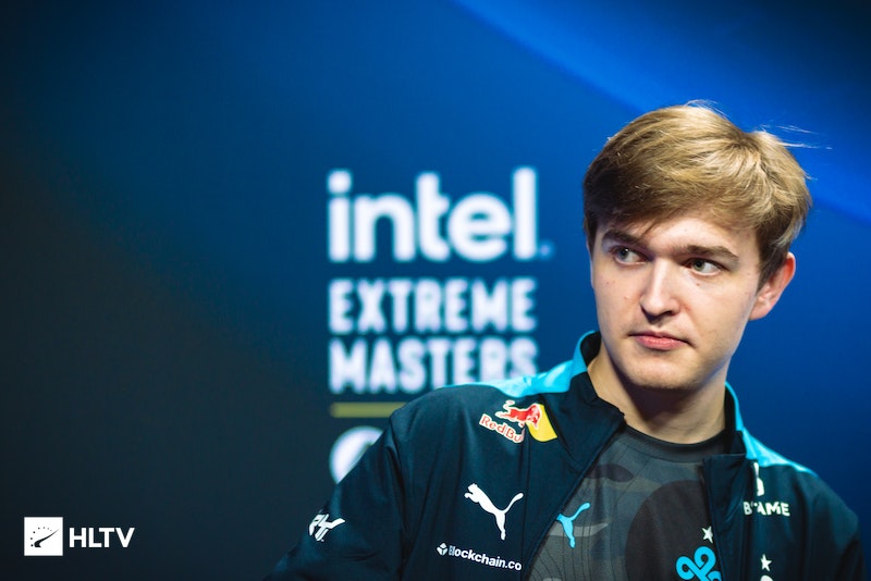 LPL今日首发名单：Karsa回归首发位，前DK上单HOYA迎来LPL首秀